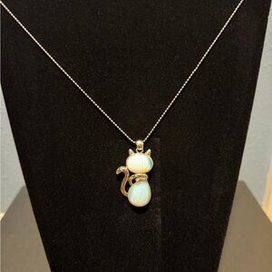 Natural Stone Cat-Shaped Pendant Necklace -